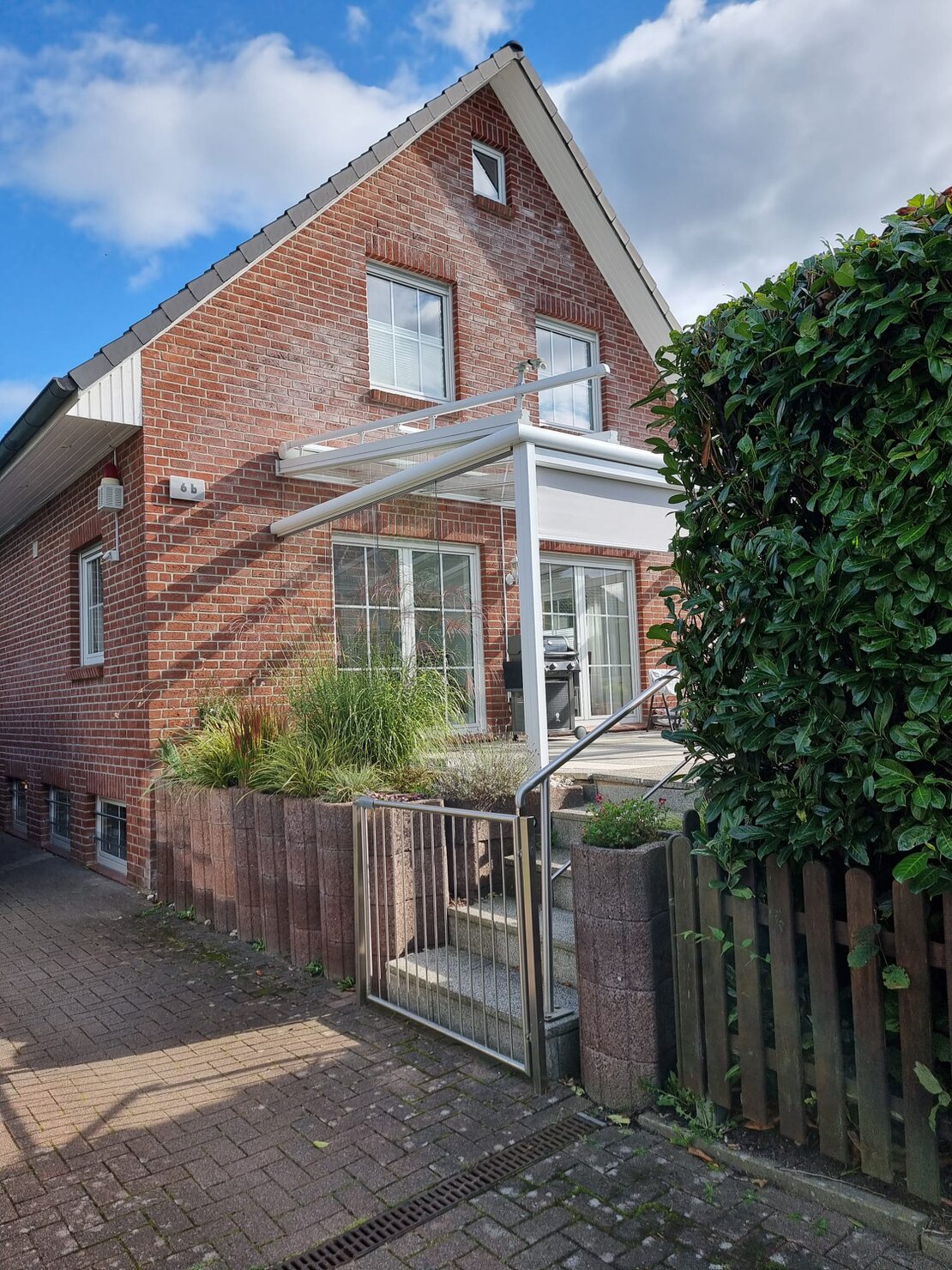 Einfamilienhaus mit Garten in einem ruhigen Wohngebiet